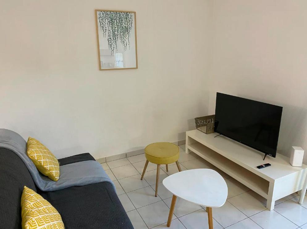 Superbe T2 Avec Parking Prive Agen Exterior foto
